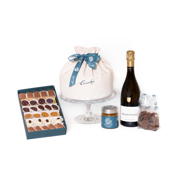 Traditional Christmas Basket